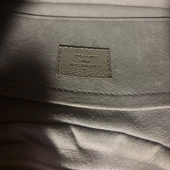 Louis Vuitton Bagatelle NM Beige Empreinte Monogram Giant Hobo Bag - Picture 7 of 8